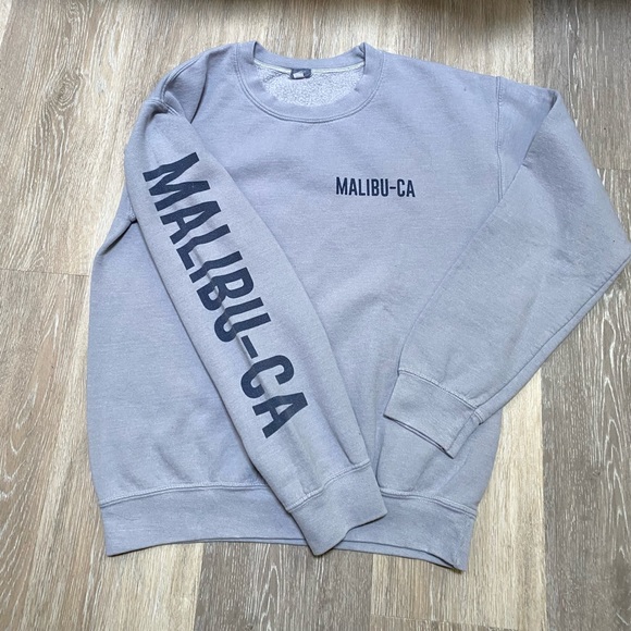 Brandy Melville Tops - Brandy Melville (John Gult)